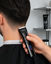 Şarjlı Tıraş Makinesi Dijital Ekranlı IPX7 Su Geçirmez Titanyum Bıçaklı