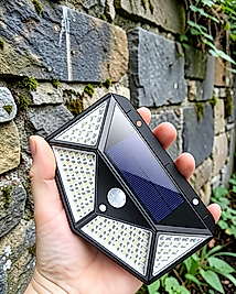 Güneş Enerjili Bahçe Lambası 100 LED UCZYX100LAMBA2